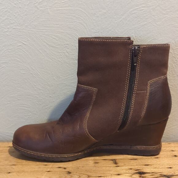 Earth Hilltopper Brown Leather & Suede Wedge Heel Bootie Women's Size 11B - Picture 4 of 12